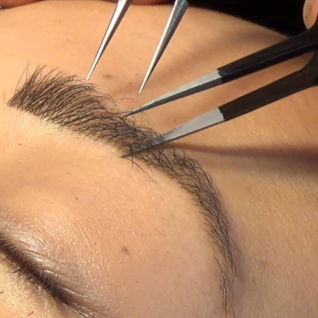 Extension sopracciglia: i kit rivoluzionari e tutte le novità per uno sguardo *WOW*!