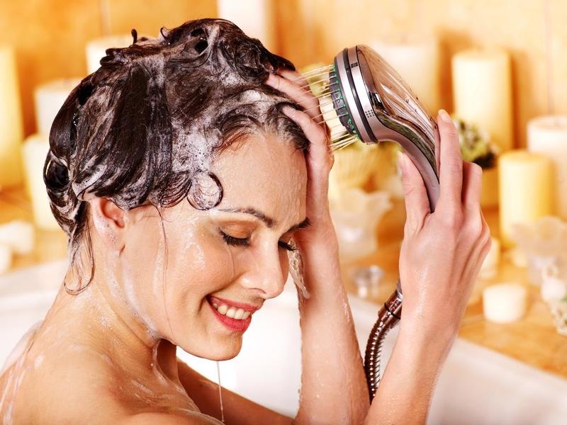 cliomakeup-capelli-grassi-rimedi-lavaggio