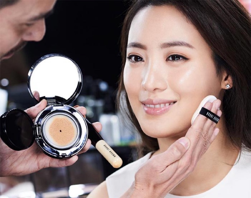 cliomakeup-fondotinta-cushion-novità-2019-6-come-applicarlo